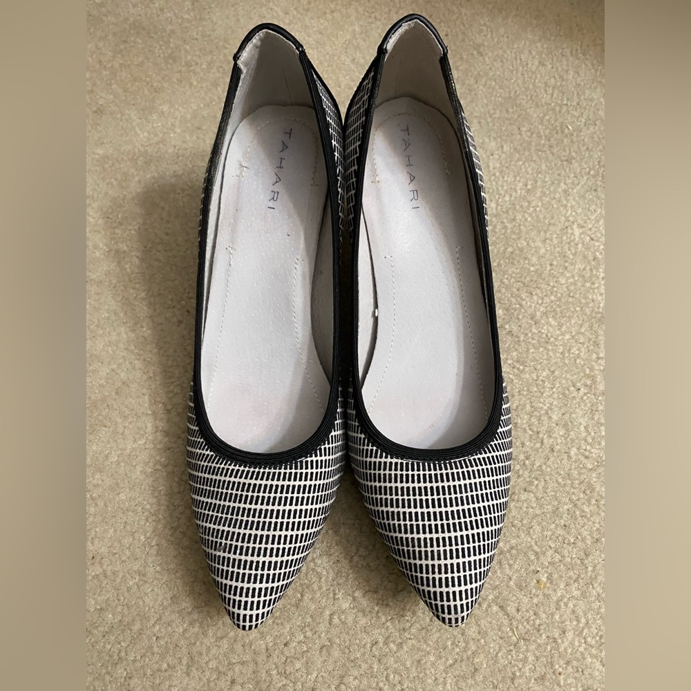 Tahari Kitten Women’s Heels With/ Playful Design,… - image 3